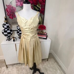 Bill Levkoff Women's Satin Sleeveless V-Neck Ruched Swing Dress Gold Size 0 Alte